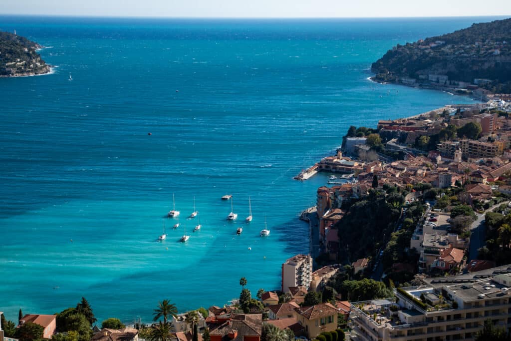 Image illustrative de la Rade de Villefranche-sur-Mer, lieu de recherche et d'observation pour l'IMEV